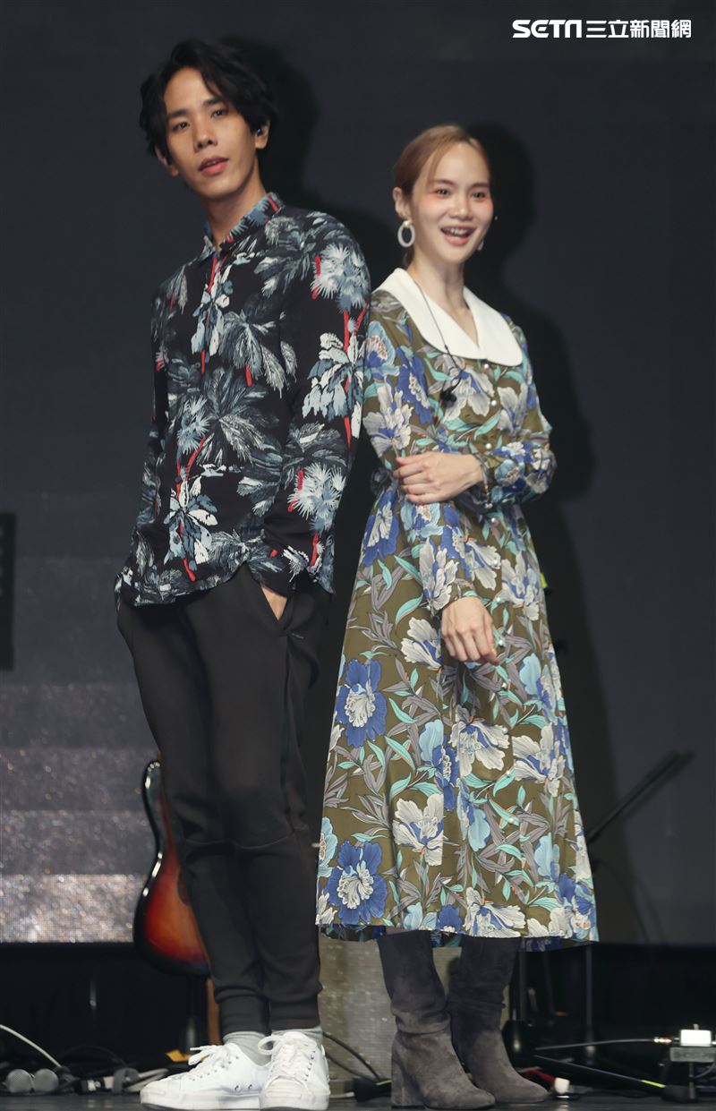 慢慢說。（記者邱榮吉/攝影）