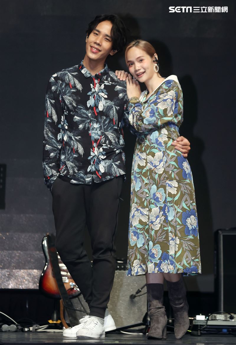 慢慢說。（記者邱榮吉/攝影）