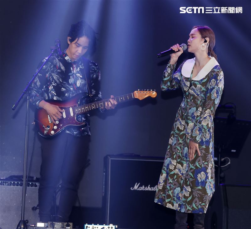 慢慢說。（記者邱榮吉/攝影）