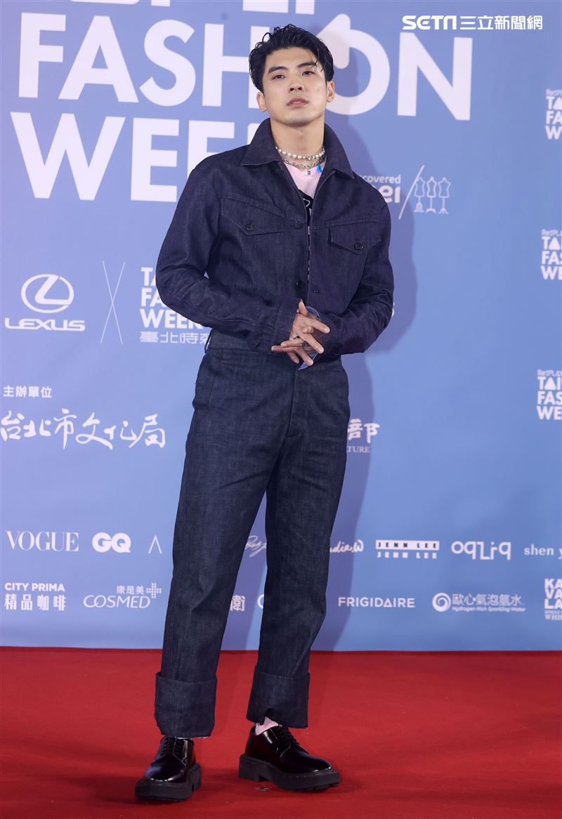 林哲熹出席「2020臺北時裝週」壓軸時尚大秀。（記者邱榮吉/攝影）