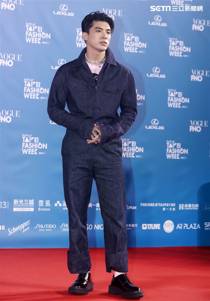 林哲熹出席「2020臺北時裝週」壓軸時尚大秀。（記者邱榮吉/攝影）
