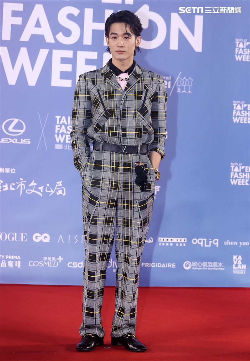 吳思賢出席「2020臺北時裝週」壓軸時尚大秀。（記者邱榮吉/攝影）