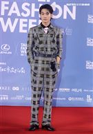 吳思賢出席「2020臺北時裝週」壓軸時尚大秀。（記者邱榮吉/攝影）