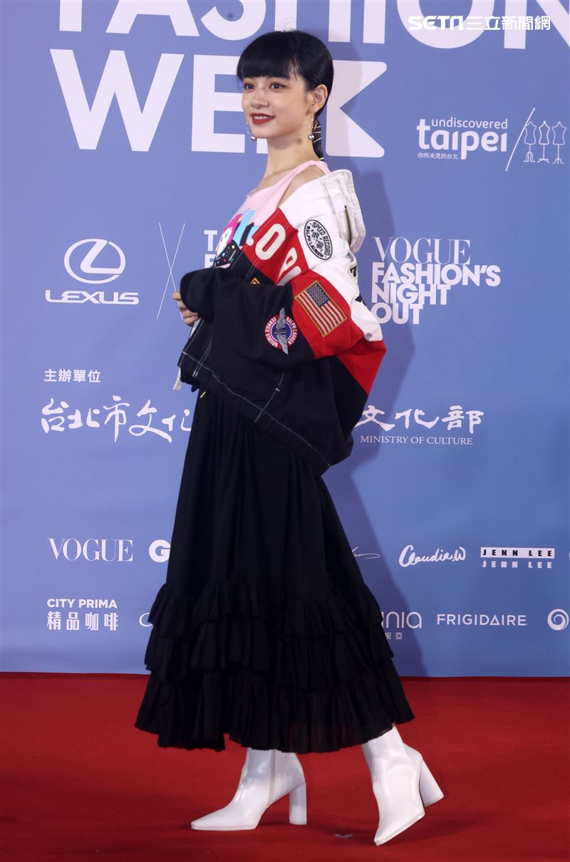 姚愛甯出席「2020臺北時裝週」壓軸時尚大秀。（記者邱榮吉/攝影）