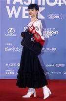 姚愛甯出席「2020臺北時裝週」壓軸時尚大秀。（記者邱榮吉/攝影）