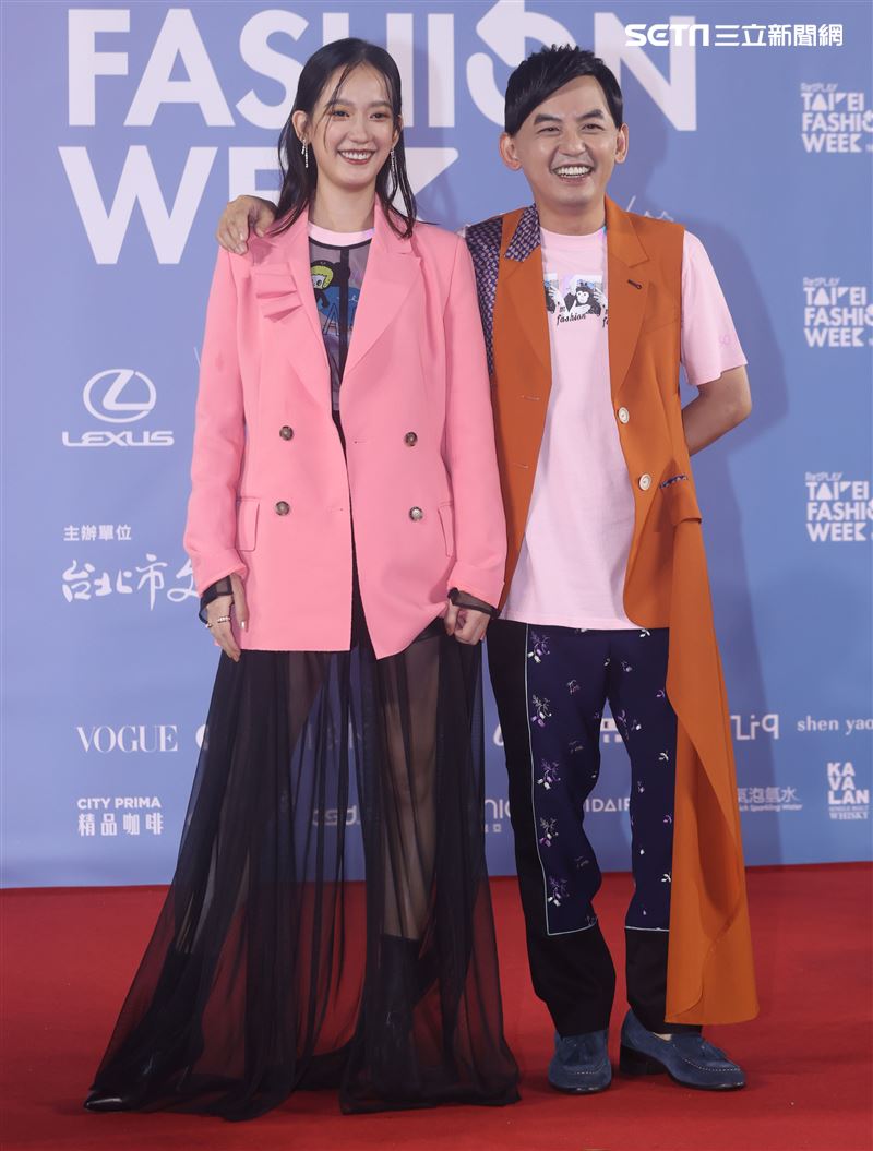 黃子佼、孟耿如出席「2020臺北時裝週」壓軸時尚大秀。（記者邱榮吉/攝影）