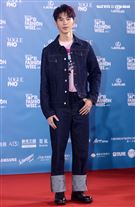 許光漢出席「2020臺北時裝週」壓軸時尚大秀。（記者邱榮吉/攝影）