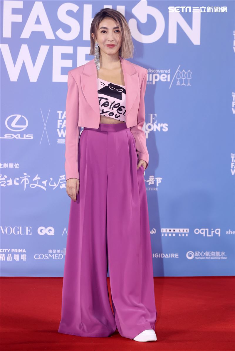 楊謹華出席「2020臺北時裝週」壓軸時尚大秀。（記者邱榮吉/攝影）