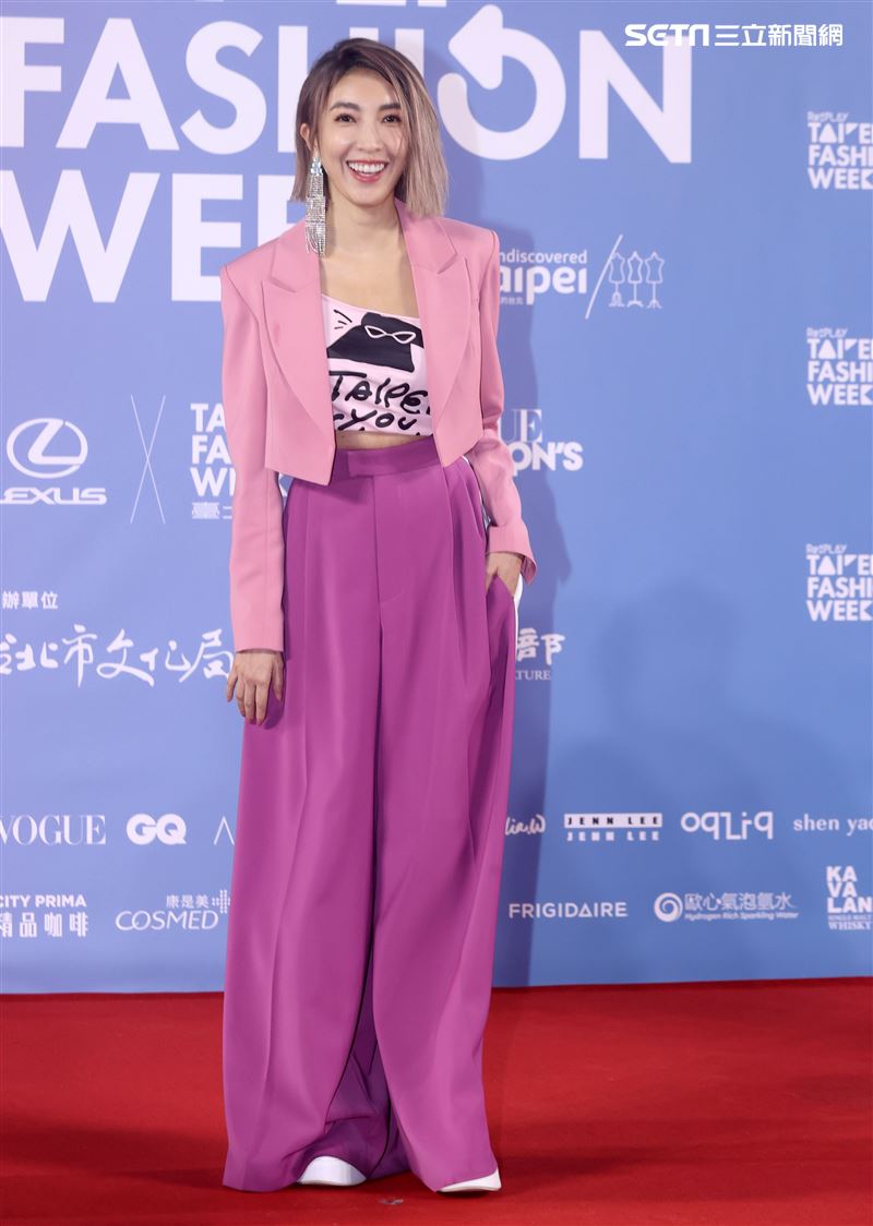 楊謹華出席「2020臺北時裝週」壓軸時尚大秀。（記者邱榮吉/攝影）
