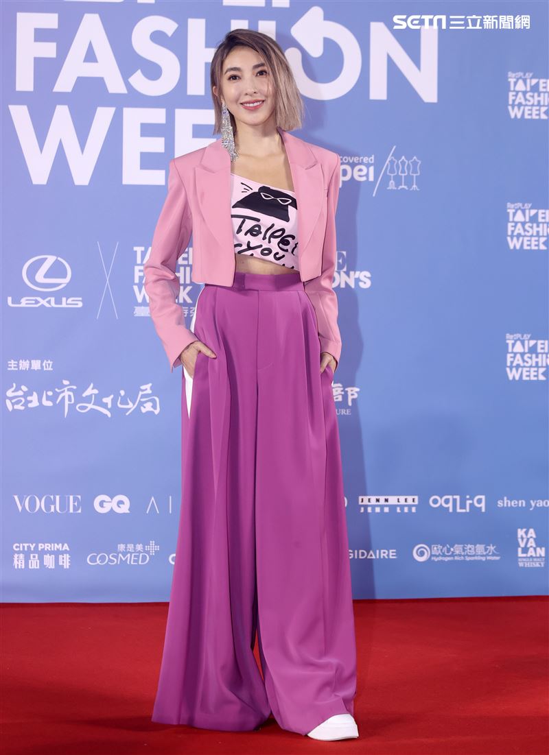 楊謹華出席「2020臺北時裝週」壓軸時尚大秀。（記者邱榮吉/攝影）