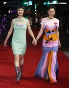 徐若瑄、林依晨出席「2020臺北時裝週」壓軸時尚大秀。（記者邱榮吉/攝影）