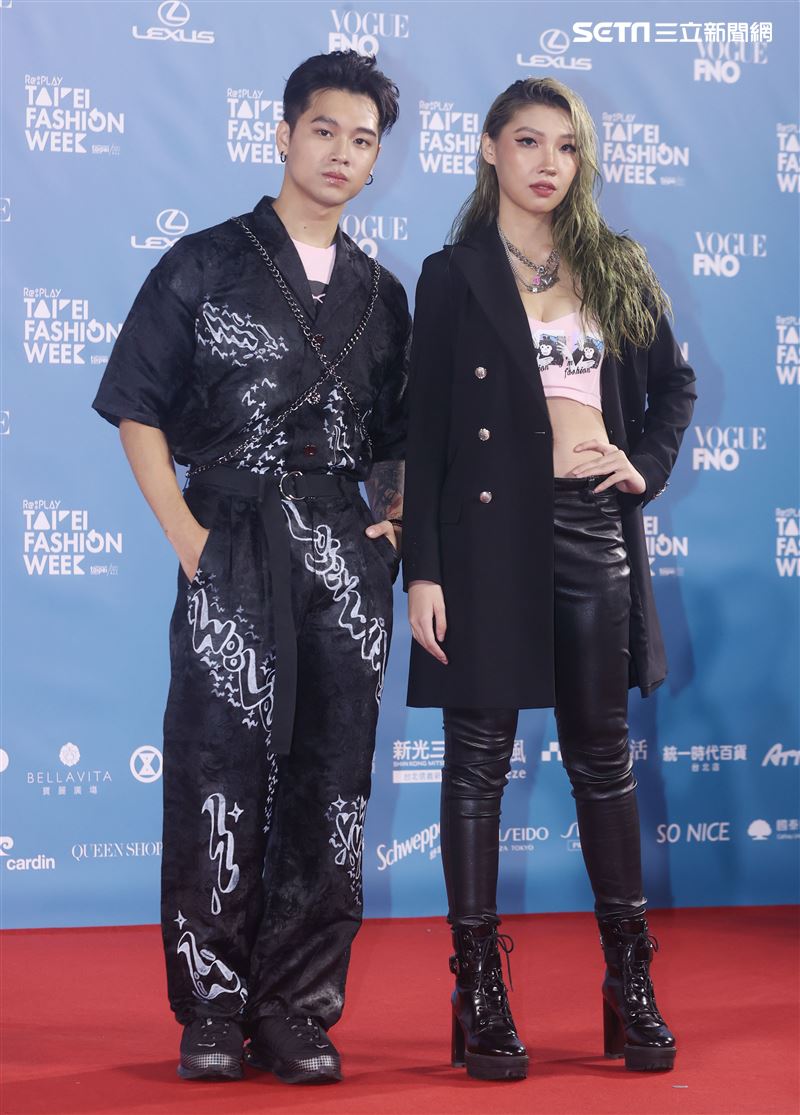 高爾宣、KARENCICI出席「2020臺北時裝週」壓軸時尚大秀。（記者邱榮吉/攝影）