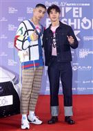 章廣辰、許光漢出席「2020臺北時裝週」壓軸時尚大秀。（記者邱榮吉/攝影）