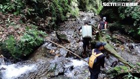 南投縣8名登山客能安縱走時，陳姓男子疑似失溫而亡。（圖／翻攝畫面）