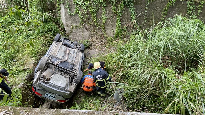 苗栗祖孫開車墜山谷　釀1死3傷悲劇
