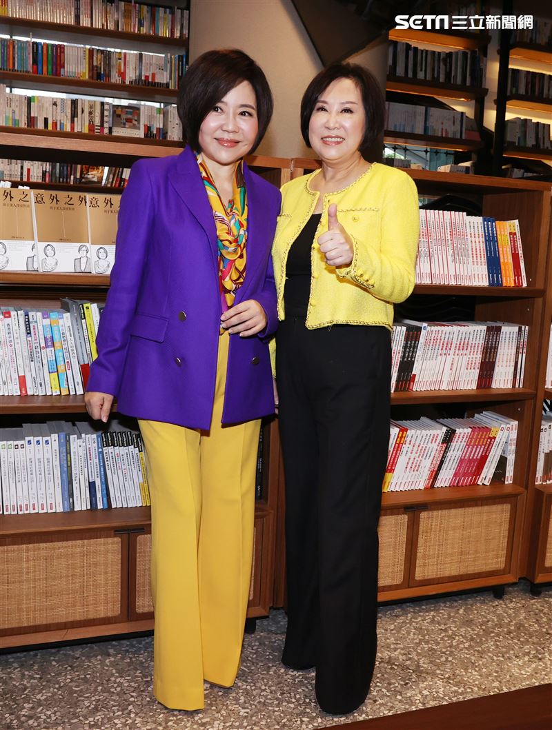 于美人、余湘跨界人生「意外之外」新書發表會。（記者邱榮吉/攝影）