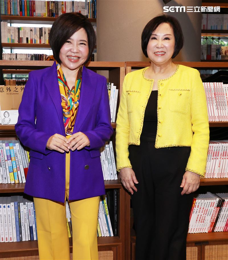 于美人、余湘跨界人生「意外之外」新書發表會。（記者邱榮吉/攝影）