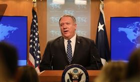 美國國務卿蓬佩奧（圖）18日表示，銷售武器給伊朗依舊違反聯合國決議案，會因此遭致制裁。（中央社檔案照片）