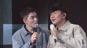 林俊傑、蕭敬騰、王嘉爾、陳立農、懷秋。（圖／截圖自JJ Lin林俊傑YouTube）