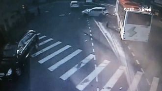 疑煞車失靈　電動公車追撞8車釀5傷