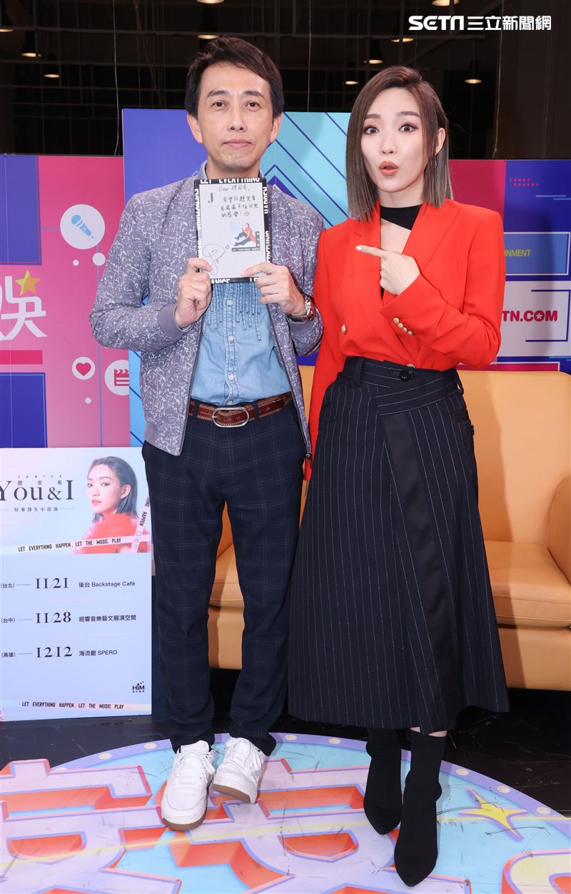 閻奕格安安大明星(唱片宣傳) 。（記者邱榮吉/攝影）