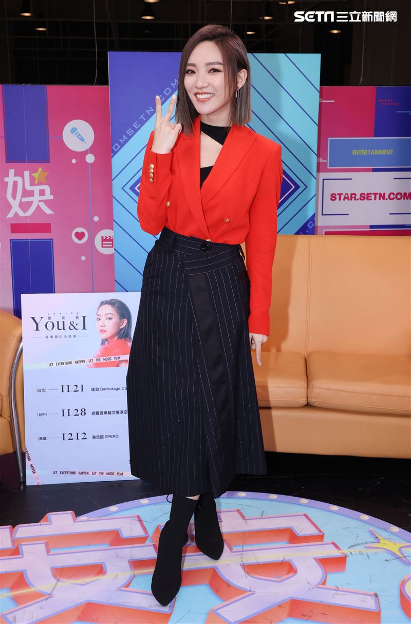 閻奕格安安大明星(唱片宣傳) 。（記者邱榮吉/攝影）