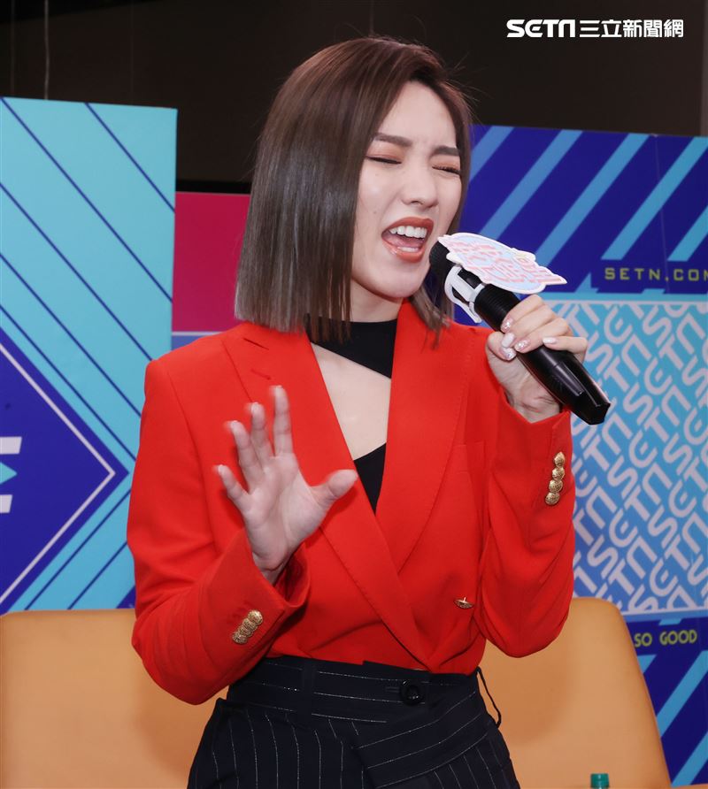 閻奕格安安大明星(唱片宣傳) 。（記者邱榮吉/攝影）