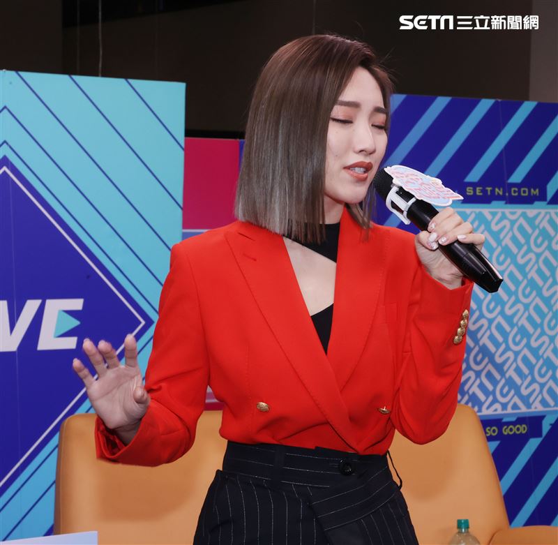 閻奕格安安大明星(唱片宣傳) 。（記者邱榮吉/攝影）