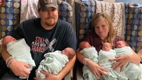 ▲五胞胎。（圖／翻攝自推特）