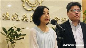 燈泡媽　王婉諭　回應　李來希　言論　（林恩如攝）