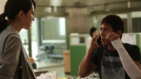 ▲ 許瑋甯(左)、莊凱勛(右)在「目擊者」互飆演技。（圖／中環國際提供）