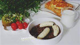 主婦創意用饅頭做雞母蟲放在好市多穀片上,（圖／臉書粉專:雲層裡的幸福早餐 授權提供）