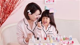 六月與女兒Shinny（圖／Monkey Bow提供）