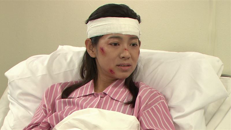 咬牙忍舊傷工作　米可白竟陷昏迷