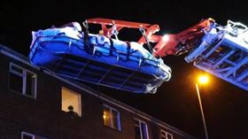 ▲英國最肥胖的男人霍頓（Jason Holton）。（圖／翻攝自推特）