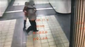 襲胸,猥褻,捷運,怪客,東區地下街,台北