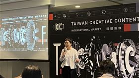 文策院創意內容大會11月登場文化內容策進院21日舉辦媒體茶敘，宣布將於11月舉辦「創意內容大會」，文策院董事長丁曉菁（中）出席，盼透過展會讓國際看見台灣文化內容的豐富、多元性。中央社　109年10月21日
