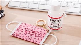 無極限！連口罩跟酒精都被做成悠遊卡　這些人才能買