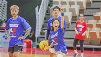 偷賣藍隊物品遭轟缺德　梁凱莉回應了