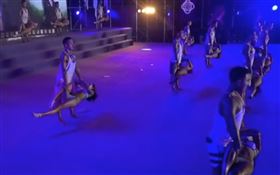 大陸,迎新,四川,健美,抖音,直播。(圖/翻攝自樂山師範學院微博)