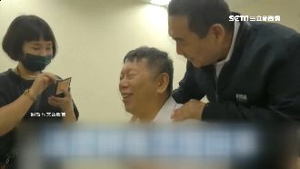 合體拍世壯運宣傳片　侯親密幫柯按摩