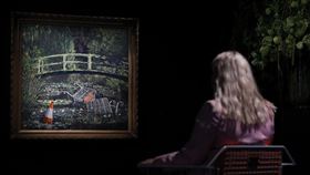 塗鴉藝術家班克西仿莫內畫作　逾2.84億元成交
圖／美聯社／達志影像