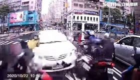 新北市，土城，撿眼鏡，車禍