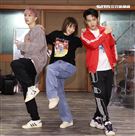 徐若瑄「V Live音樂分享會」攜手師兄熊仔、Shawn楊尚融練團唱跳嗨翻。（記者邱榮吉/攝影） 