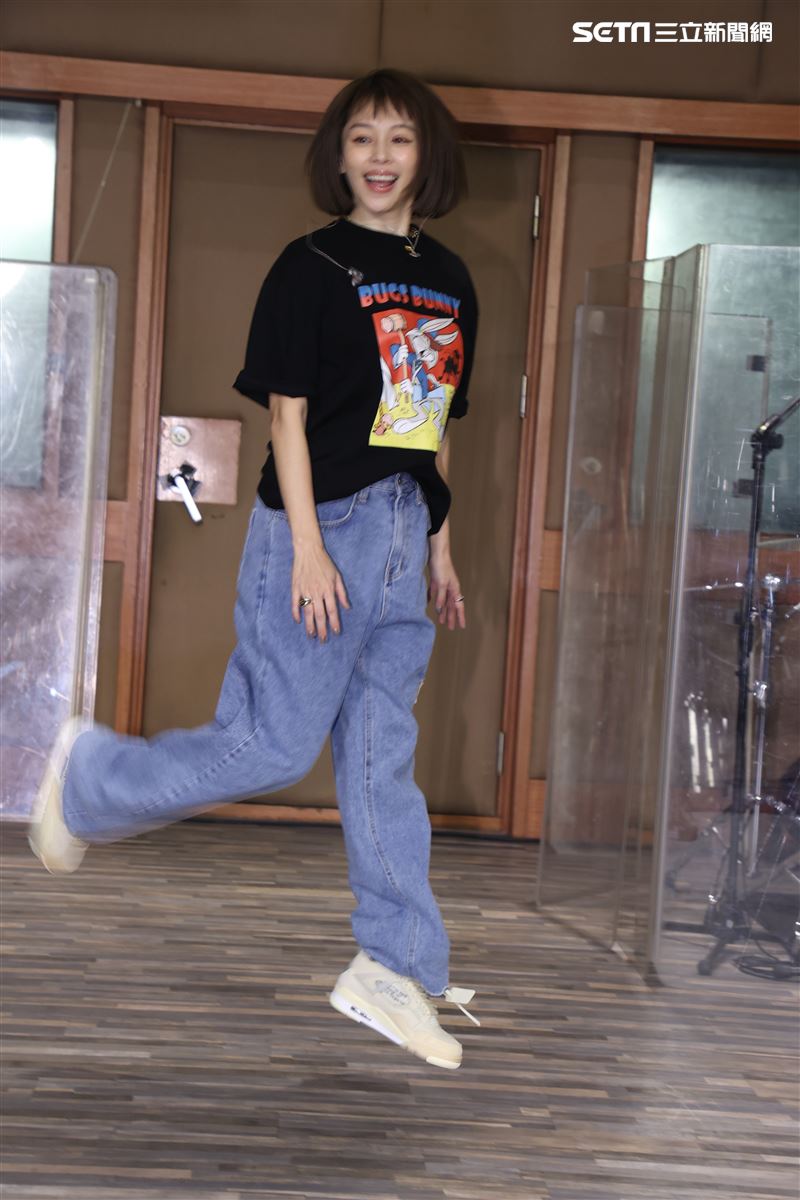 徐若瑄「V Live音樂分享會」排練。（記者邱榮吉/攝影）