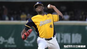 ▲中信兄弟先發投手德保拉。（圖／記者劉彥池攝影）