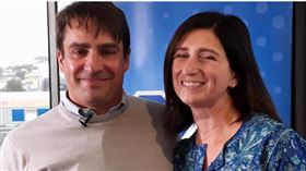 ▲加拿大中大獎的夫妻。（圖／翻攝自推特）