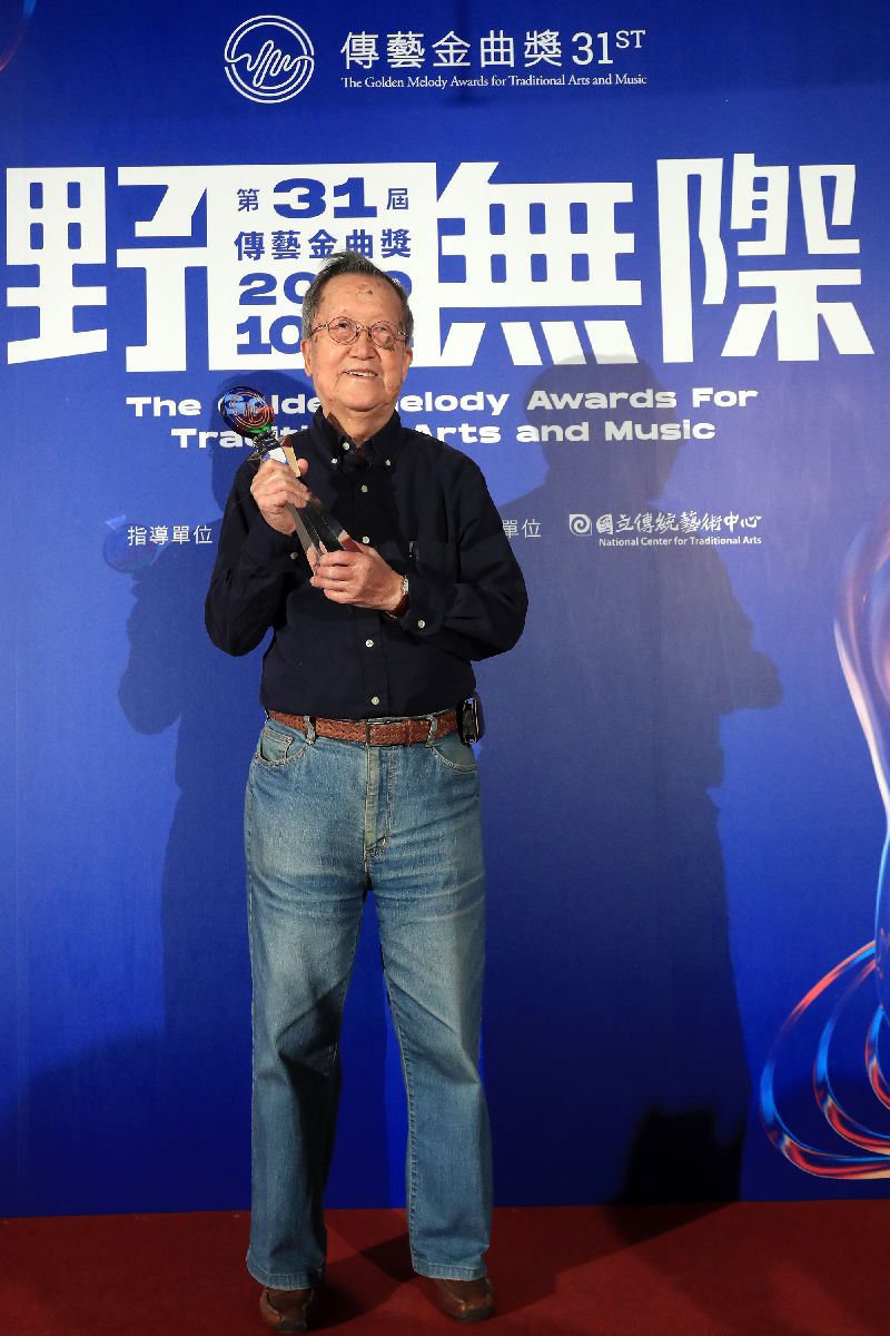 黃瑩曾以「花漾南瀛／花漾寶島」獲得第31屆傳藝金曲獎最佳作詞獎。（圖／中央社）