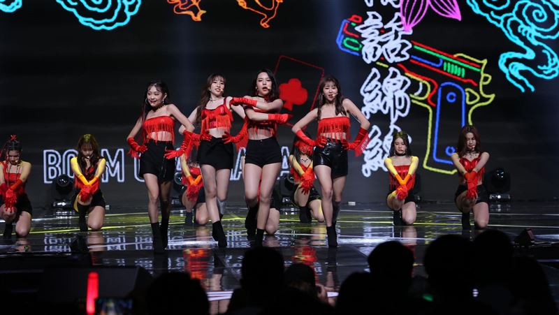 剛出道就開演唱會　女團再宣布好消息