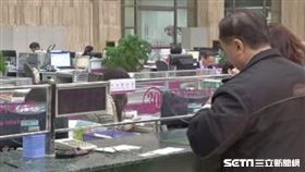 銀行,臨櫃,領錢（圖／資料照）